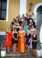 Zur Abschlussklasse 10R1 geh&ouml;ren: Julia Feist, Jennifer-Lisa Neumann, Anna-Luise Peters, Saskia Schickedanz neben Klassenlehrerin Frau Bamberg (vordere Reihe, v. l.). Weitere Reihen aufsteigend v. l.: Bianka Siegesmund, Anke Landgraf, Sarah Nitze, Jana Kn&ouml;pke, Marie Siebert, Janine Fuhrmann, Sabine Feitscher, Julia A&szlig;mann, Maciej-Szymon Jalowica, John Krei&szlig;, Michael Hesse, Mark Kr&uuml;ger, Steve Blechschmidt, Max Wronski, Florian Gabbert, Kevin Tschakert, Sven Iloff, Pascal Fischer, Max Syring