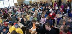 Die Aula der Ciervisti-Schule war am "Tag der offenen Tür" bis auf den letzten Platz gefüllt.