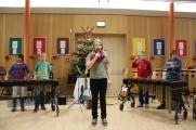 Die Percussion-AG der Schule er&ouml;ffnete schwungvoll die Darbietungen.