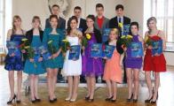 Klasse 8d: Unten v.l.: Mareike Hagoort, Patricia Bohnet, Johanna Troeder, Jennifer Hennig, Franziska Winkler, Gina Marie Tams, Jasmin Jordan, Laura Hagoort. Oben v.l.: Florian Wernicke, Steven Steinel, Arne Schulze, Hans Cicek