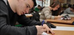 Alexander Elizarow war einer von 76 Startern bei der gestrigen Mathe-Olympiade der Sekundarschule Ciervisti. Binnen zwei Unterrichtsstunden waren insgesamt elf mathematische Knobel-Fragen zu beantworten.