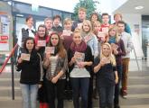 Zu den zwei Zerbster Klassen geh&ouml;rten auch die Sch&uuml;ler der 9d der Ganztagsschule Ciervisti, auf dem Bild mit ihrer Klassenlehrerin Anne Handrich, der Berufsberaterin Melitta Klatt und der Berufseinstiegsbegleiterin Sabine Stabbert-K&uuml;hl.