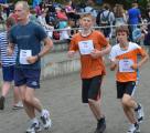 Auch der Zerbster B&uuml;rgermeister Andreas Dittmann beteiligte sich aktiv am Lauf, absolvierte 10 Stadionrunden und spendete 100 Euro.