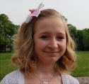 "Die Jugendweihe bedeutet f&uuml;r mich das Ende meiner Kindheit und nun erwachsen zu werden. Das ist etwas Besonderes. Da bin ich schon etwas aufgeregt", gesteht Julia Funke (13) aus Reuden vor dem gro&szlig;en Moment auf der B&uuml;hne des Katharina-Saals der Stadthalle.