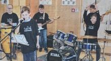 Die Sch&uuml;lerband "No hunters" gestaltete das Programm zum Auftakt des "Tages der offenen T&uuml;r" mit.