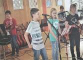 Die Percussionkids &uuml;berraschten mit den Songs "Seven nation army", "Dracula-Rock'n'Roll", "TNT" und "Faded".
