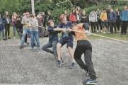 Auch sportlich ging es am letzten Tag zu, wie hier beim Tauziehen.