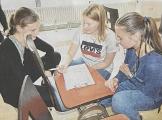 Lehrer Harald erz&auml;hlt den Neuntkl&auml;sslern, dass er im Affekt einen Sch&uuml;ler geschlagen hat und dass es ihm sehr leid tun w&uuml;rde.