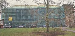 Das Kasernengebäude auf der Breite, eine Außenstelle der Ciervisti-Schule, wird derzeit saniert. Ob die Arbeiten Ende 2022 abgeschlossen sind, bleibt offen.