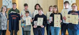 Urkunden und f&uuml;r die "Mathematiker des Jahres" sogar ein T-Shirt gab es bei der Auswertung der Mathe-Olympiade an der Ciervisti-Schule.