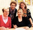 Christiane Schwenke, aktuelle Präsidentin des Lions Club Zerbst, unterzeichnete im Beisein von Margitta Danisch, Gisela Achilles und Andrea Schulze (v. l.) den Vertrag zur Unterstützung der Trainingsraumarbeit.